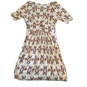 Free People Women's Dress Bohemian
Geometric Print V Neck Beige Size Medium